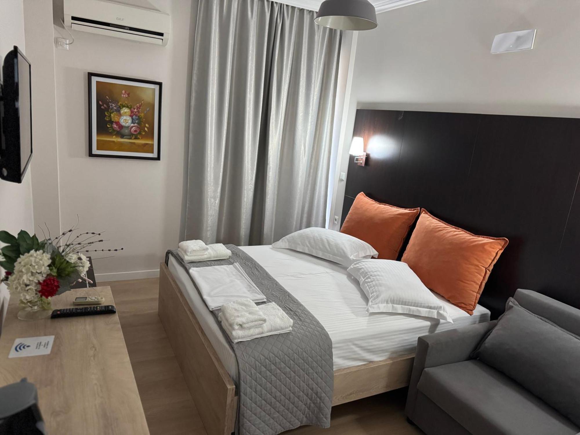 Hotel George Rooms&suites Himarë